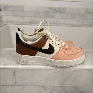 Nike Low-Top Sneakers in Pink, Brown & Black